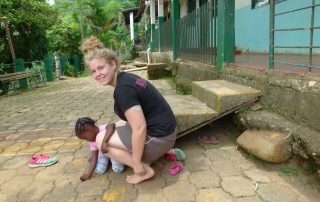 Kerstin Lintner hat Diabetes Typ 1 und engagiert sich als Freiwillige in einem Projekt von Grenzenlos in Kolumbien.