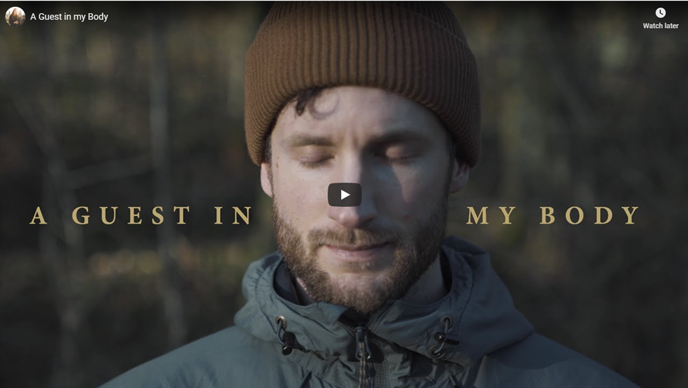 Screenshot Dokumentarfilm „A Guest in my Body“